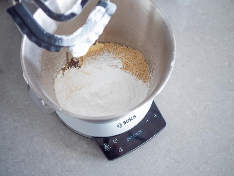 w robocie kuchennym bosch suche składniki na ciasteczka orzechowe całuski