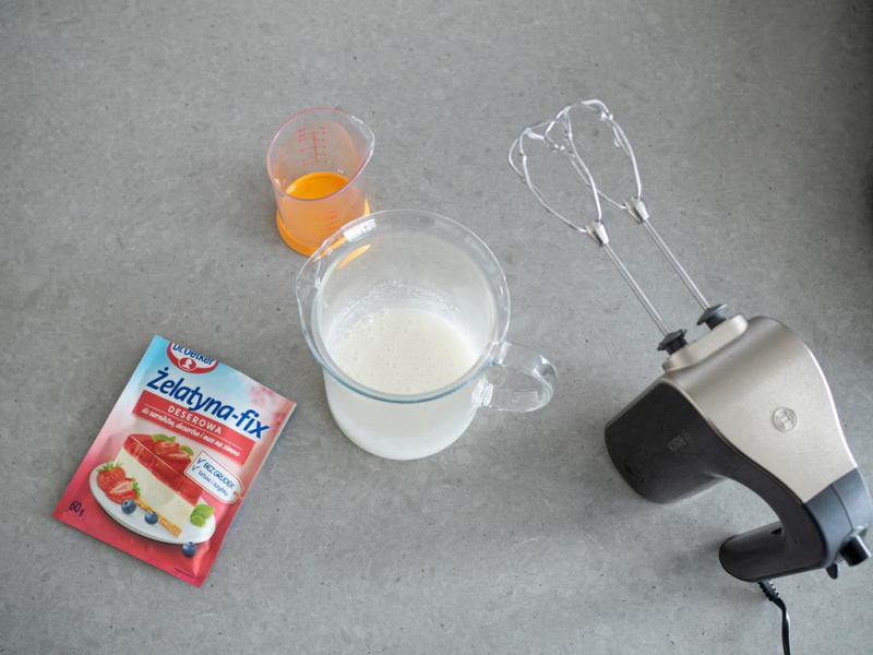 żelatyna fix deserowa dr. oetkera i mikser ręczny