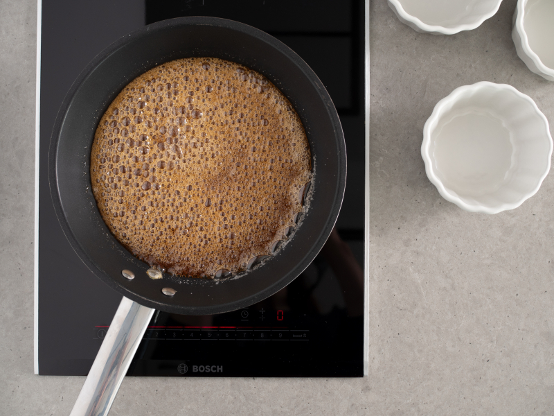 karmelizowany cukier na karmel