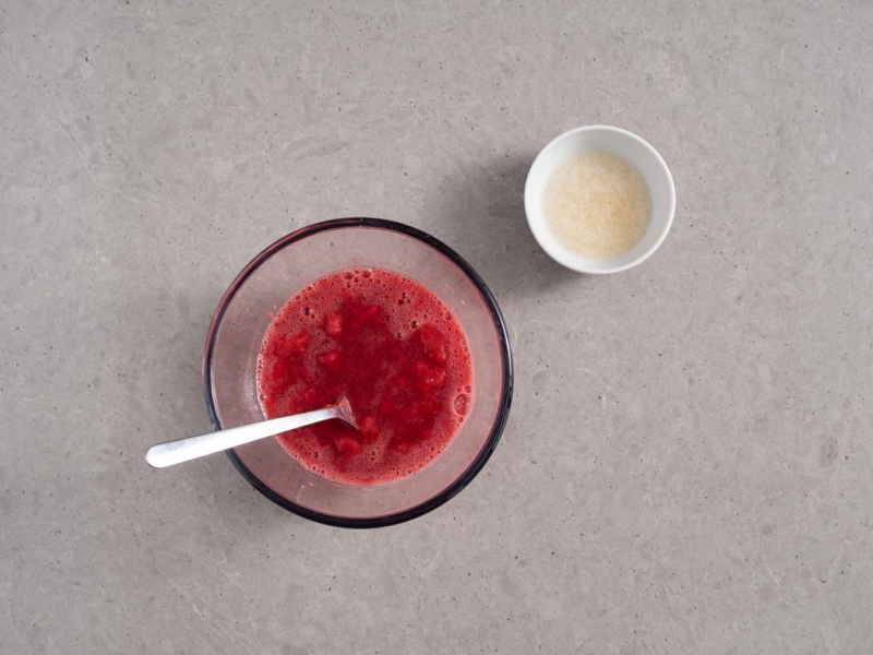 puree z malin, napęczniała żelatyna