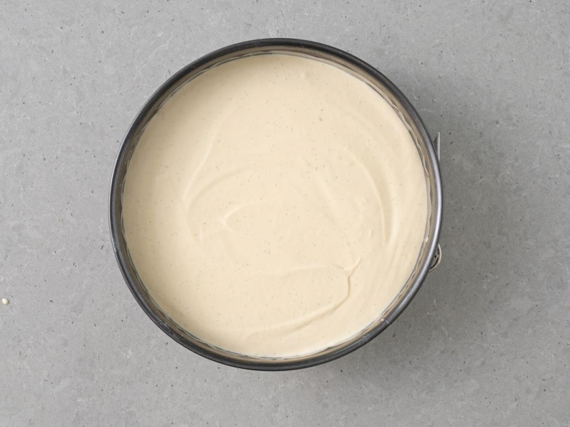 tortownica wype艂niona kremem bawarskim