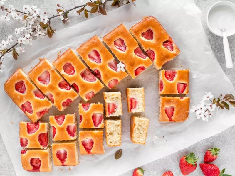 ciasto jogurtowe z truskawkami