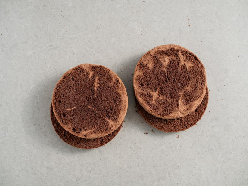 biszkopty przekrojone na blaty