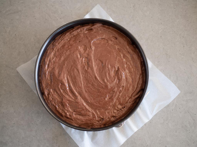 w tortownicy dr.oetkera kakaowe ciasto biszkoptowe