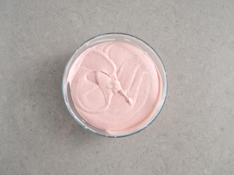 masa truskawkowa do charlotte z truskawkami