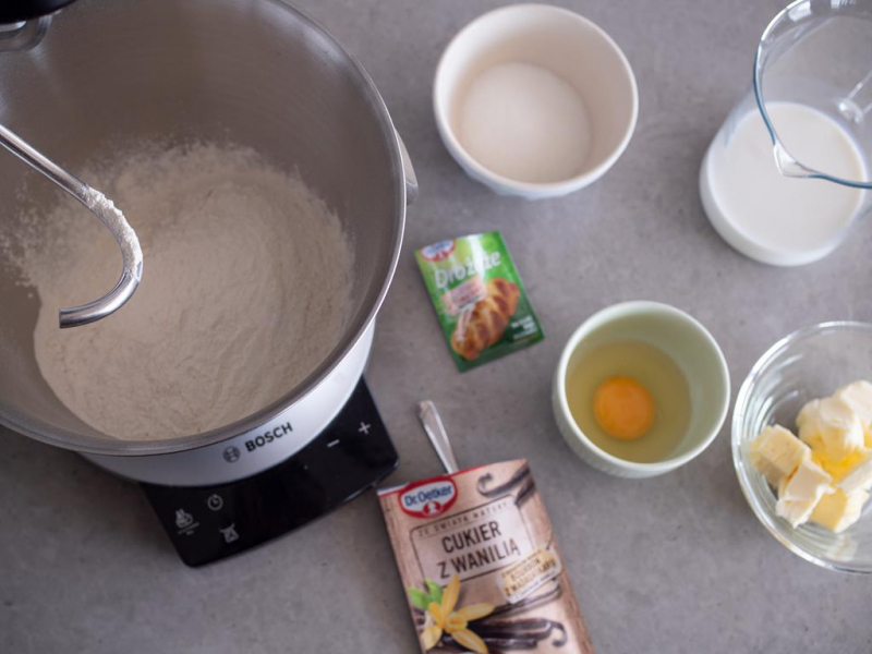 składniki na drożdżową struclę