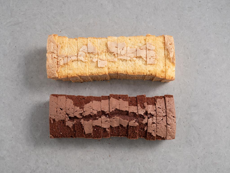 ciasto waniliowe i ciasto kakaowe na metrowiec