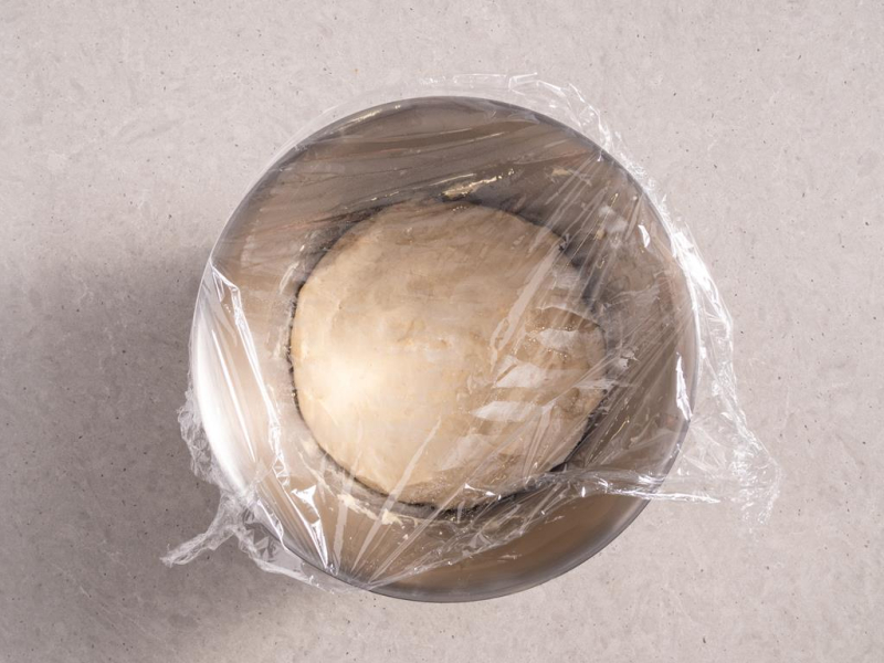 wyrośnięte ciasto drożdżowe