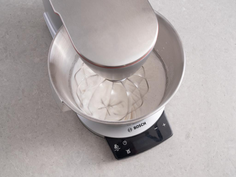 ubijanie białek z cukrem i cukrem z wanilią Dr. Oetkera, Robot kuchenny Bosch OptiMUM MUM9BX5S65