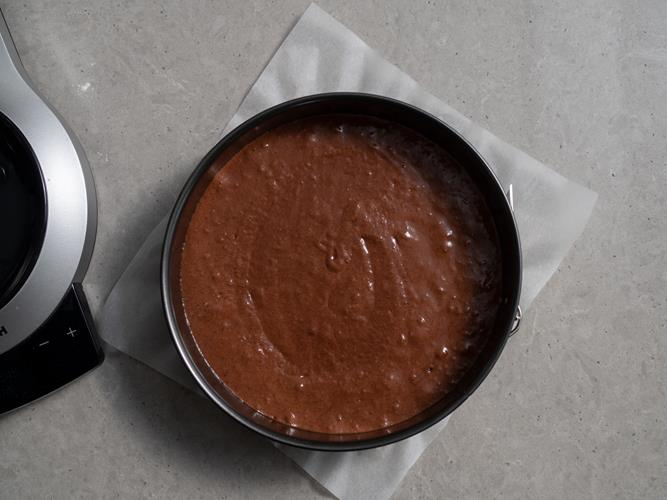 w tortownicy dr.oetker nieupieczone ciasto kopiec kreta