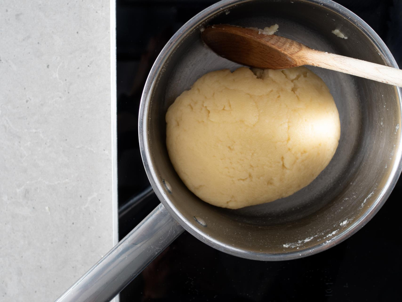 Ciasto parzone w garnku.