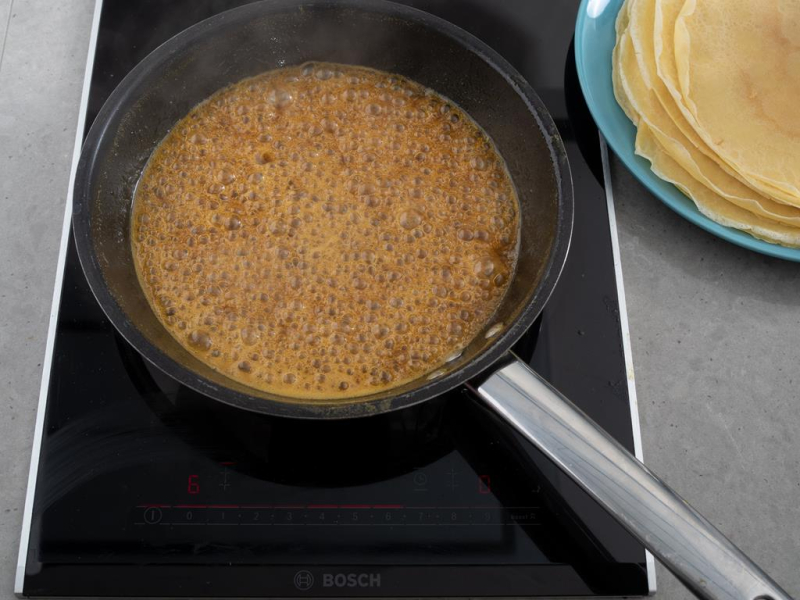 syrop Crepes Suzette na patelni