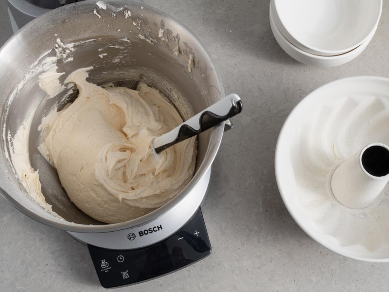 masa na babkę wielkanocną w misie robota bosch