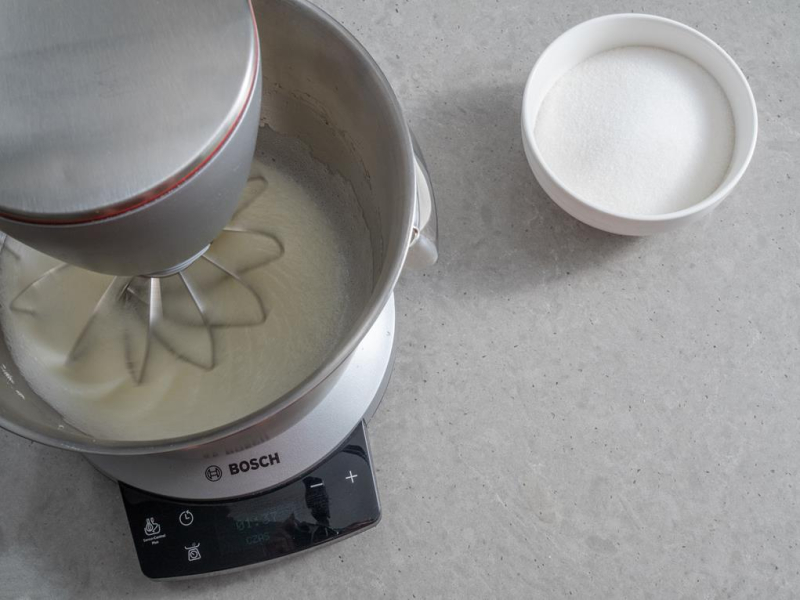 w misie robota ubijane białka na bezę