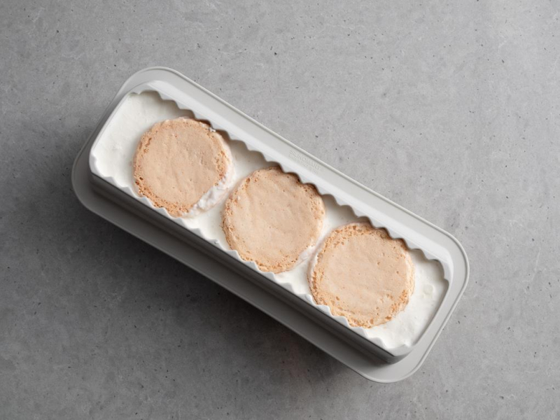 w silikonowej formie lody semifreddo kokosowe