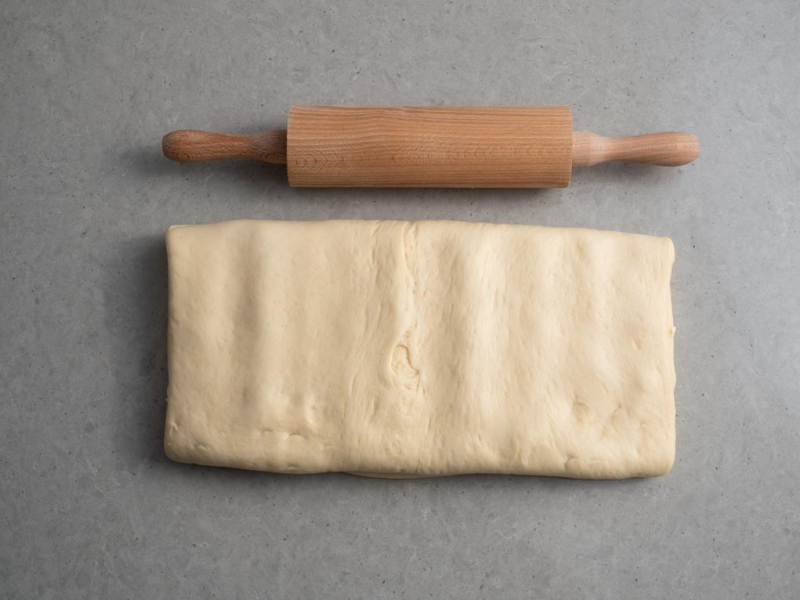 złożone ciasto półfrancuskie do rogali marcińskich