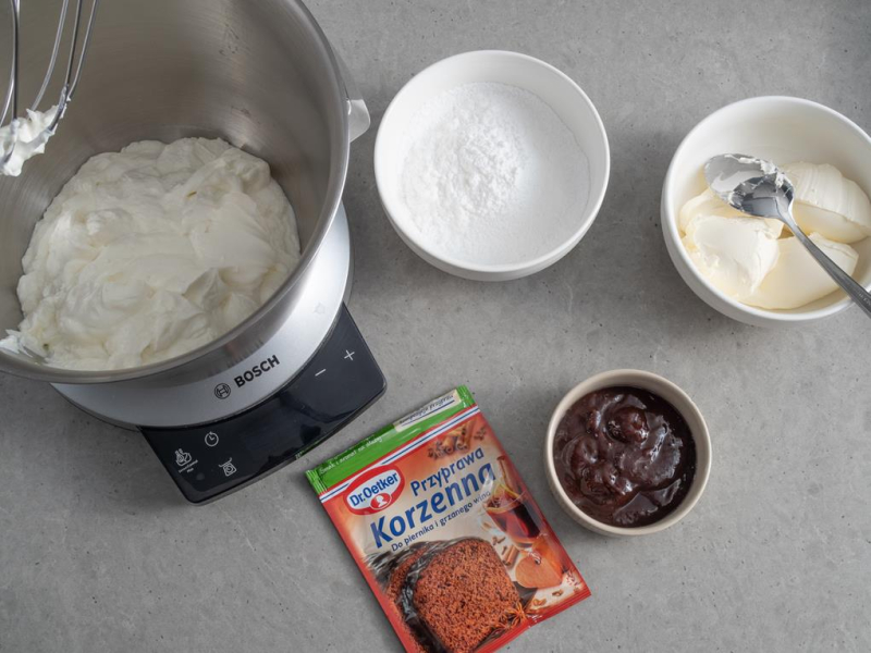 składniki na sernik bez pieczenia z przyprawą korzenną Dr.Oetkera