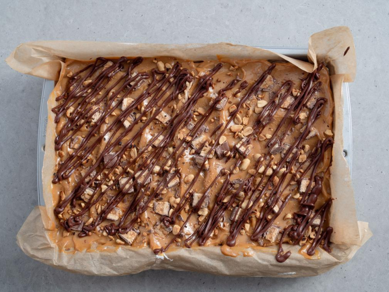 gotowe ciasto snikers