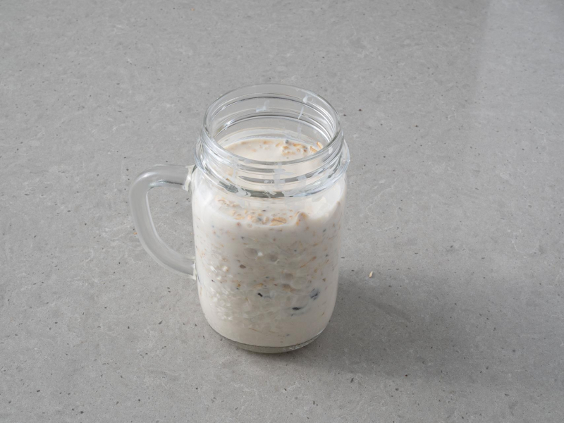 Wymieszana owsianka nocna.