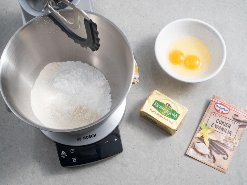 składniki na spód do mazurka z mlekiem w proszku
