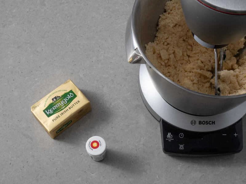 w robocie kuchennym bosch składniki na czerwoną kruszonkę do ptysi