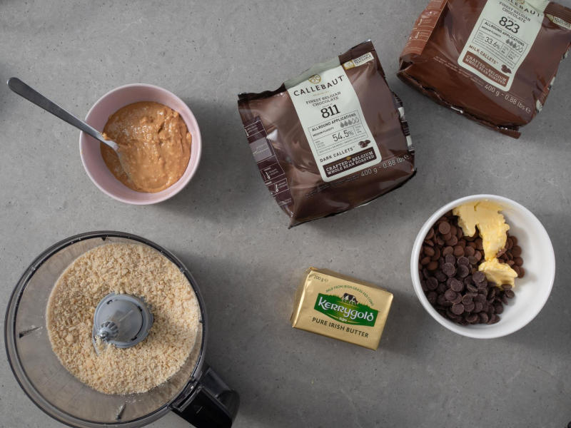 w misie kaletki czekolady callebaut z kawałkami masła Kerrygold