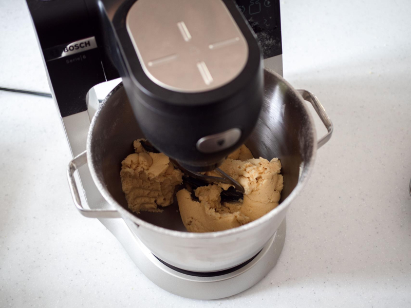 w robocie bsch zagniatane ciasto na jabłecznik