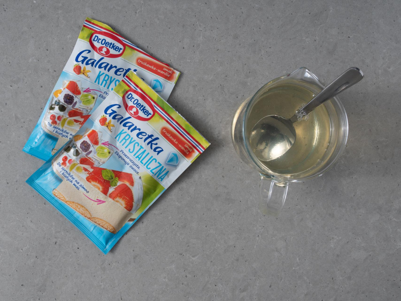 Przygotowanie galaretek krystalicznych Dr. Oetkera.