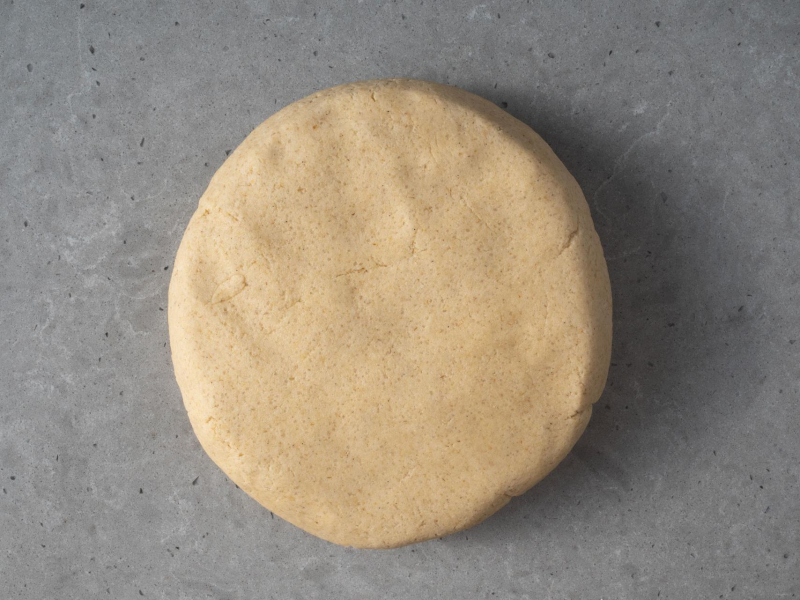 Zagniecione ciasto bezglutenowe.