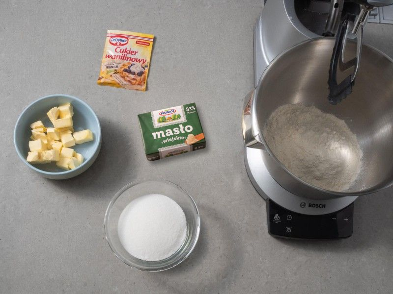 składniki na kruche ciasto makosernik