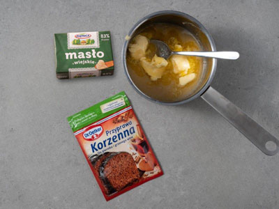 masło, miód, przyprawa korzenna