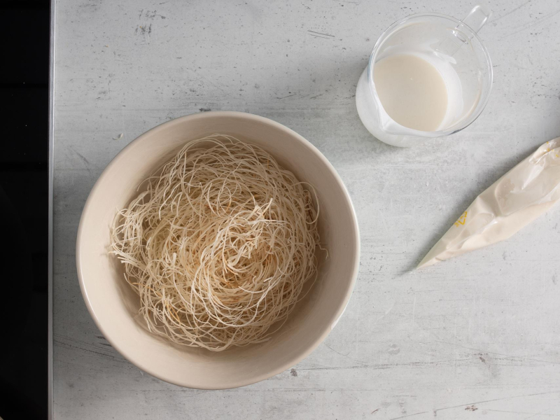 nitki ciasta kataifi w misce