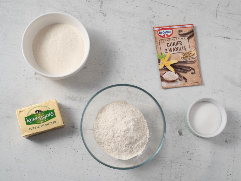 suche sk艂adniki na kruche ciasto i kostka mas艂a Kerrygold