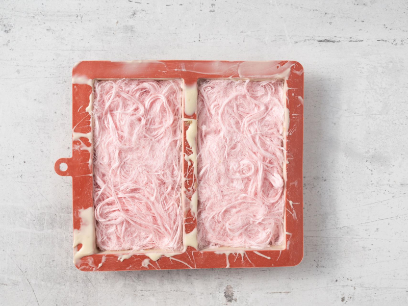 Forma do czekolady wyłożona pismaniye.