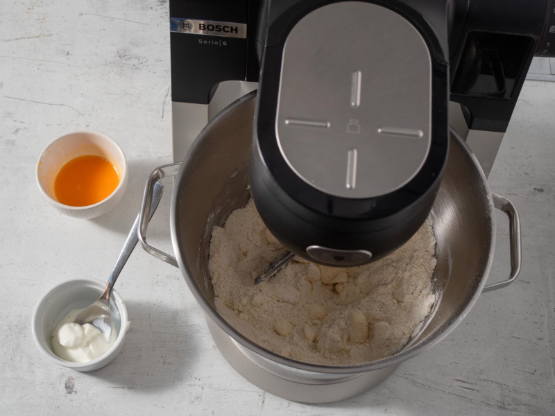 w misie robota bosch zagniatane ciasto