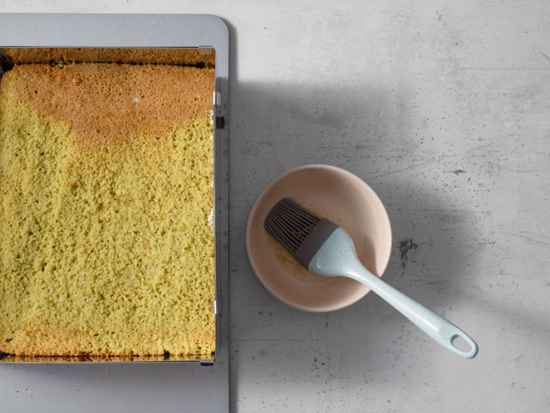 w rancie ciasto pistacjowe z kremem mascarpone