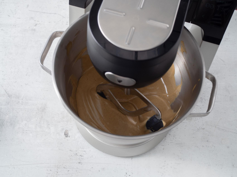 w robocie mieszane lody pistacjowe