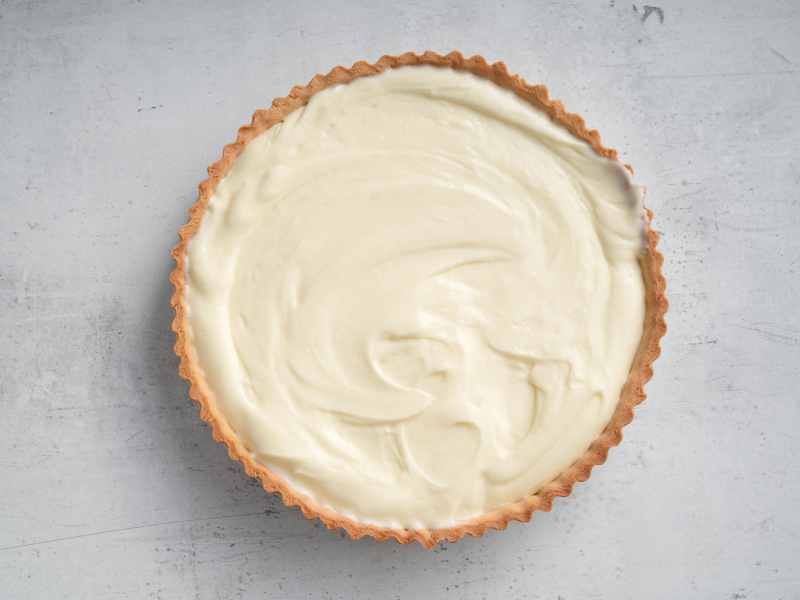 tarta z budyniem w środku