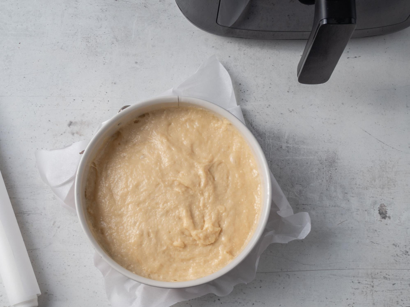 w tortownicy 20 cm drożdżowe ciasto