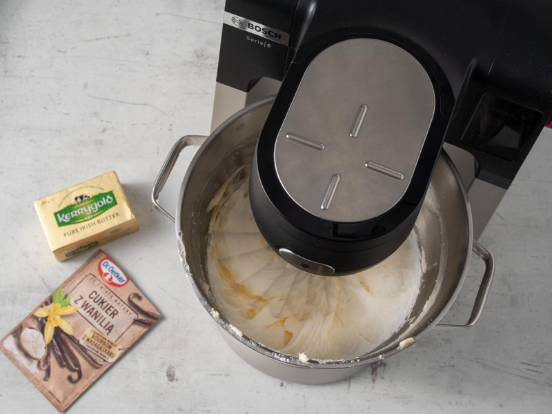 w robocie kuchennym bosch ubijane maslo kerrygold z cukrem z wanilią