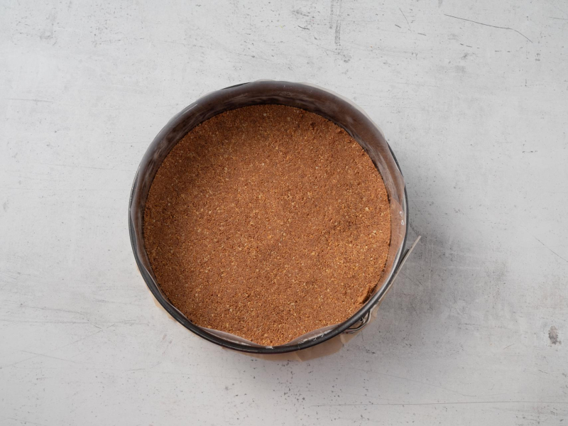 w tortownicy spód z herbatników do sernika miky way