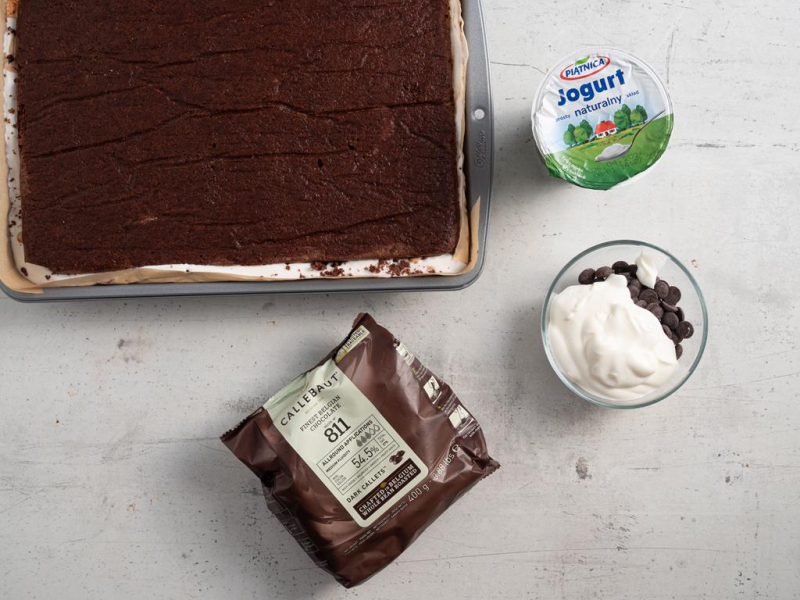 Składniki potrzebne na polewę czekoladową do fit wuzetki.