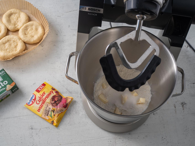 w misie składniki na kruszonkę obok cukier wanilinowy