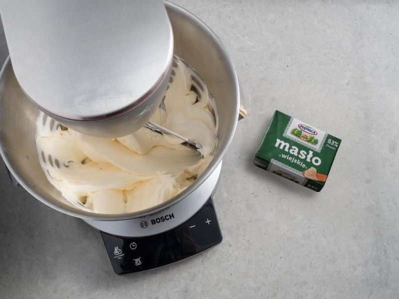 w misie robota utarte masło