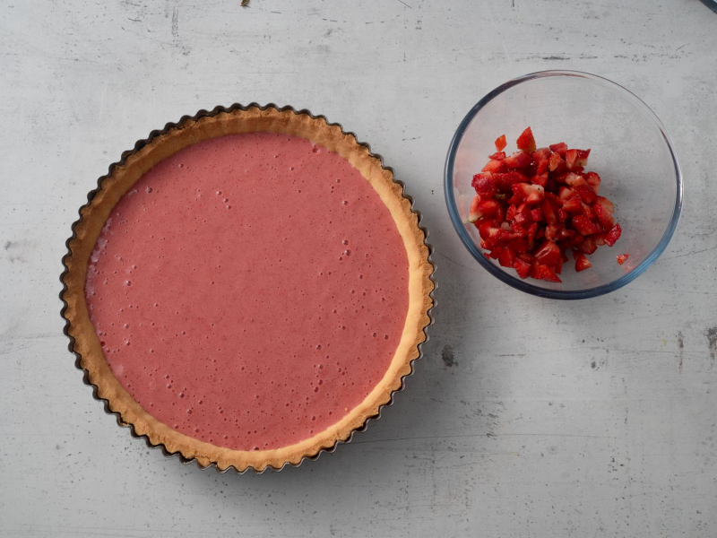 tarta z truskawkową warstwą